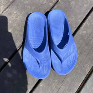 Women’s Oofos Recovery Sandals